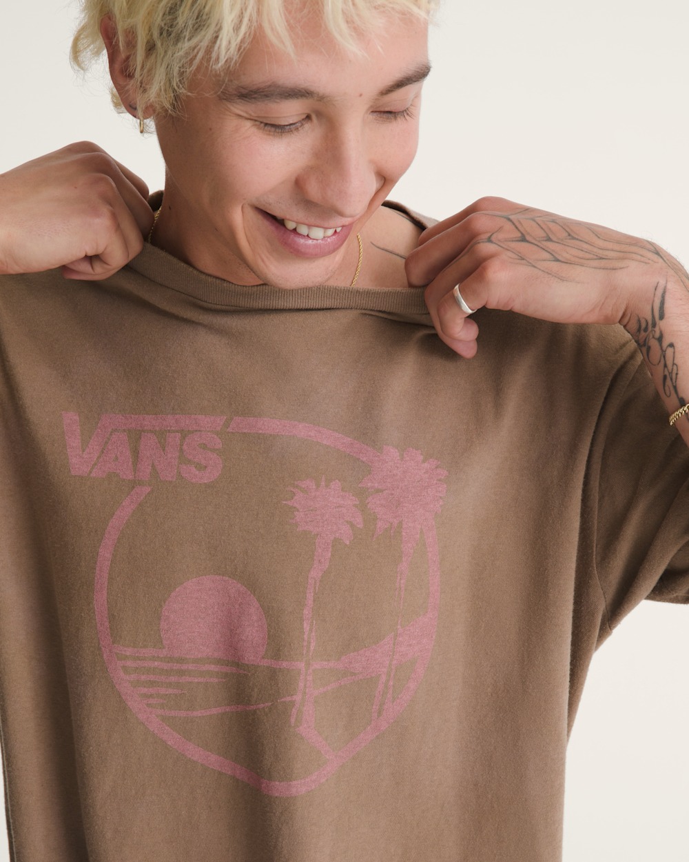 Waffle Shop Sun Vans Style T-Shirt - Image 8